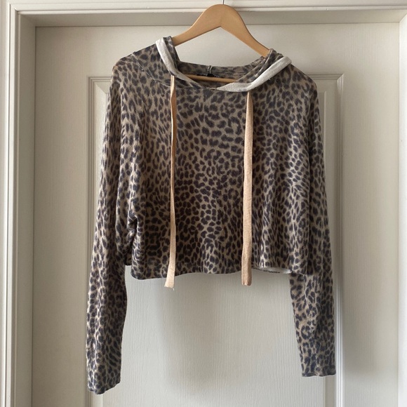 Olivaceous Sweaters - OLIVACEOUS Lightweight Wool Blend Leopard Print Hooded Pullover